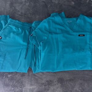 Jaanuu Teal Scrub Set (small petite)